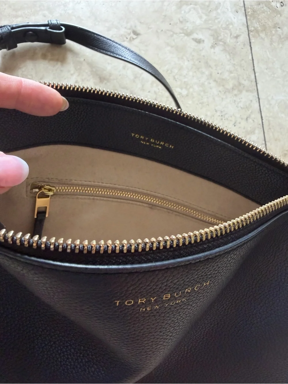 Tory Burch Perry Shoulder Bag Black Pebbled Leather Gold Chain Style 175544